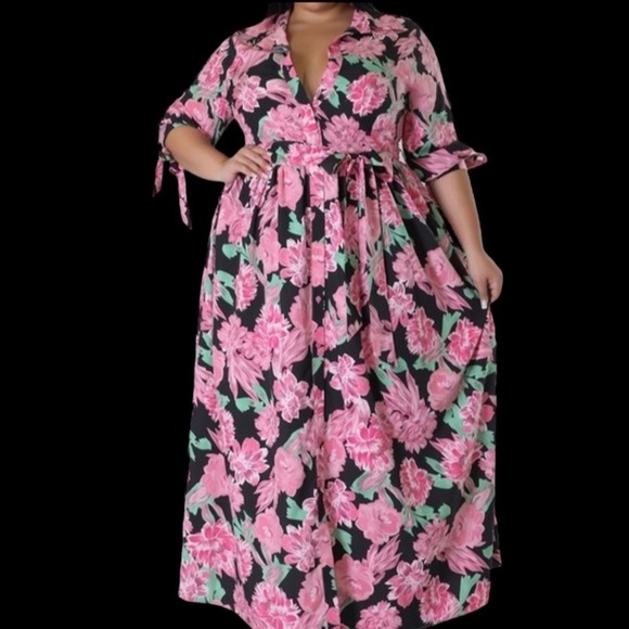 Dresses & Skirts - Button down floral maxi dress